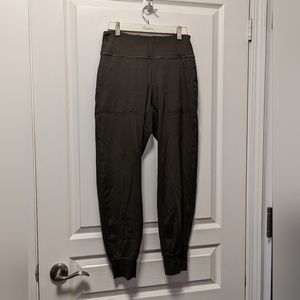 Lululemon Align joggers size 6